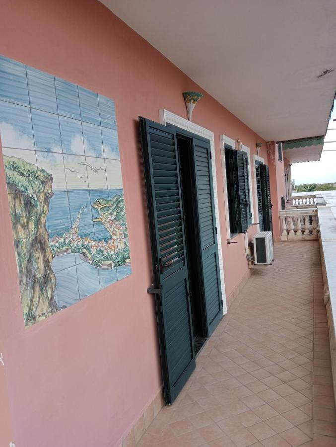Hotel Sottovento Sant'Egidio del Monte Albino Exterior foto